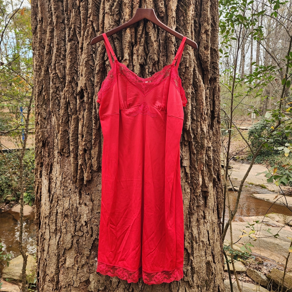 VINTAGE NANCY KING LINGERIE SLIP